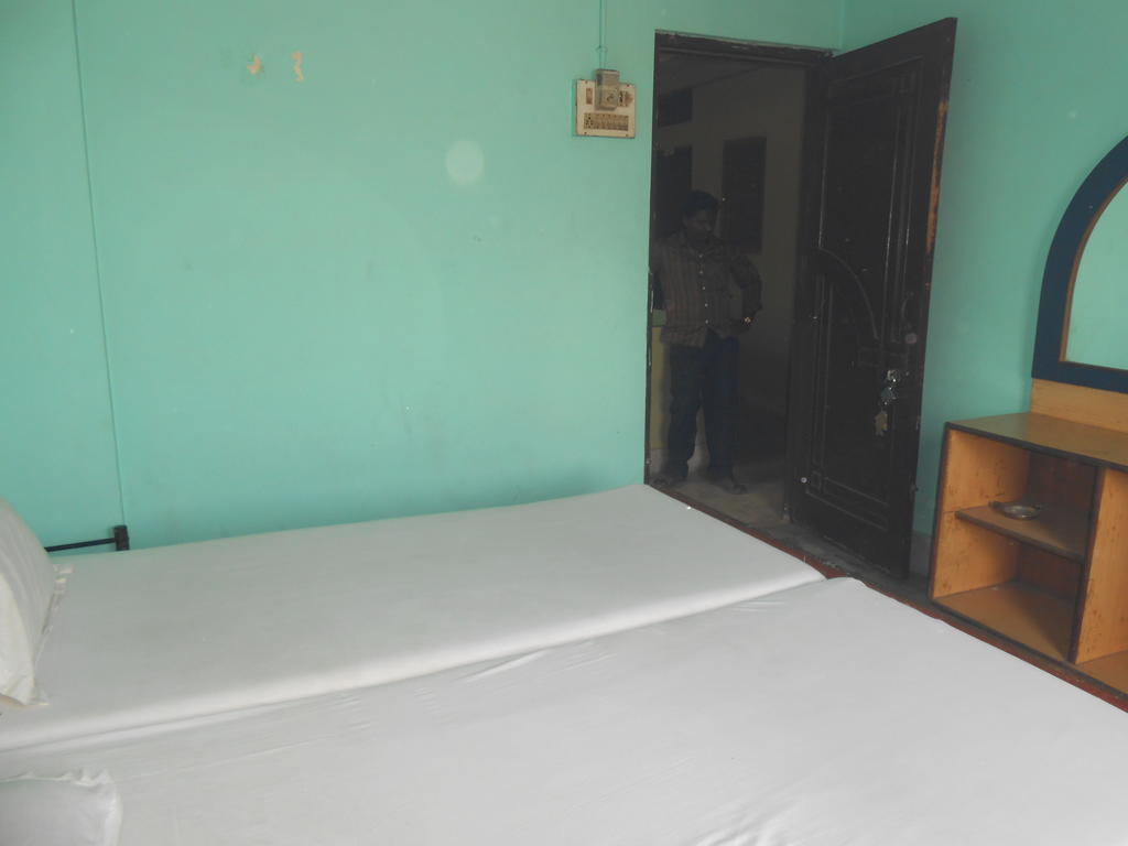 Hotel Sonmony Varanasi Luaran gambar